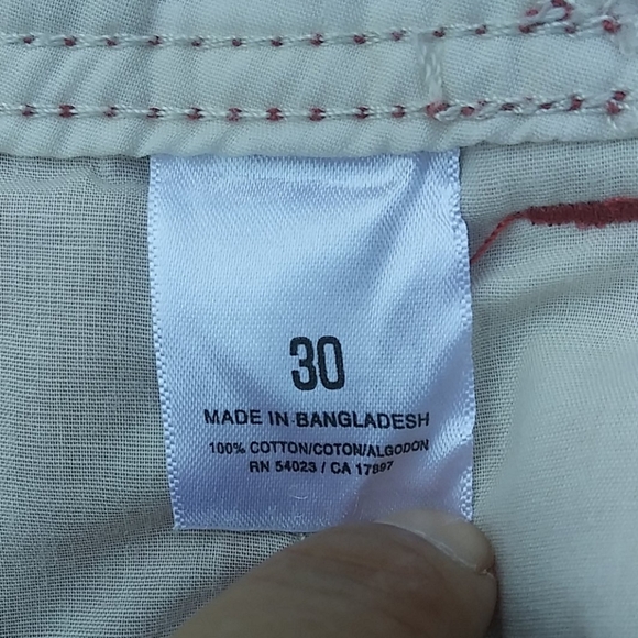 Old Navy Broken-In Khaki Shorts Sz 30 - Picture 7 of 7